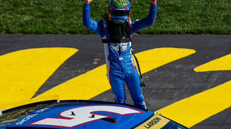 Vegas, baby! Kyle Larson clinches Championship 4 berth (plus stats, VIDEOS)